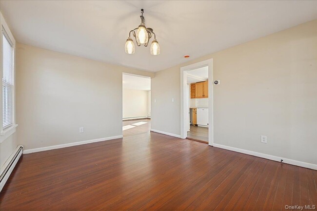 Building Photo - 94 Chapel Ave