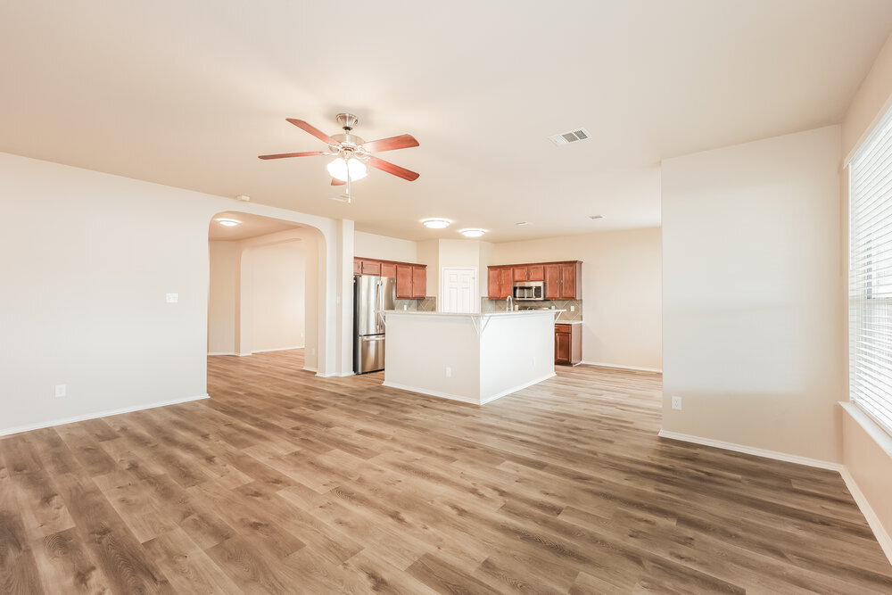 Building Photo - 11615 Tahoka Daisy