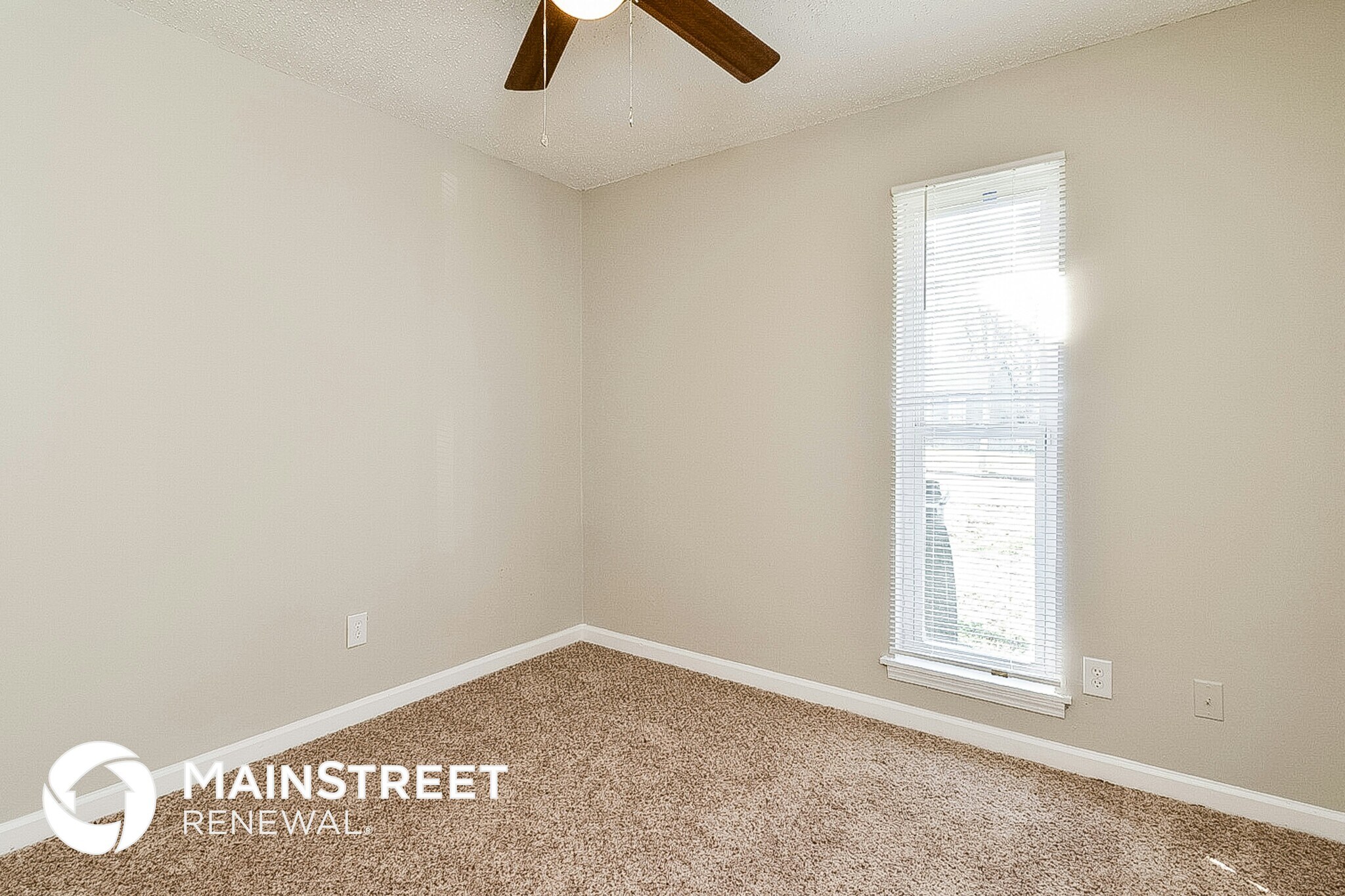 Building Photo - 3982 Twin Lakes Dr
