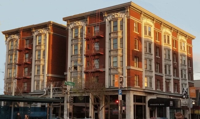 Fillmore Plaza Apartments - 1550 Fillmore St