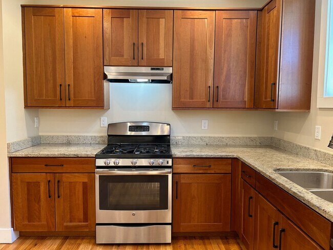 Building Photo - North AVL - Green Built Custom Home, Conve...