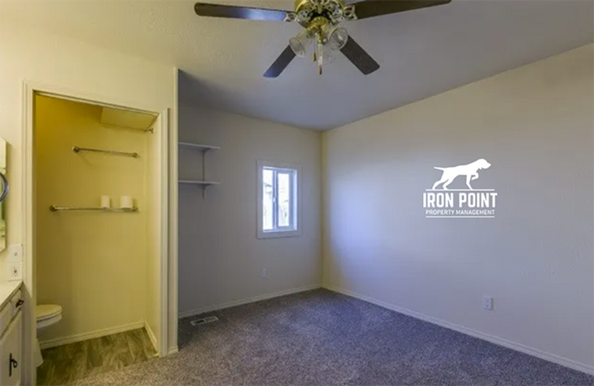 Building Photo - 4bed/2.5 Bath in Kuna w/fenced yard, vault...