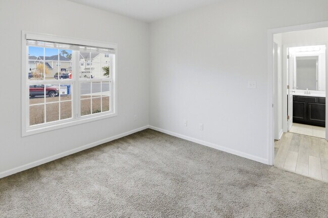 Building Photo - 124 Regatta Way