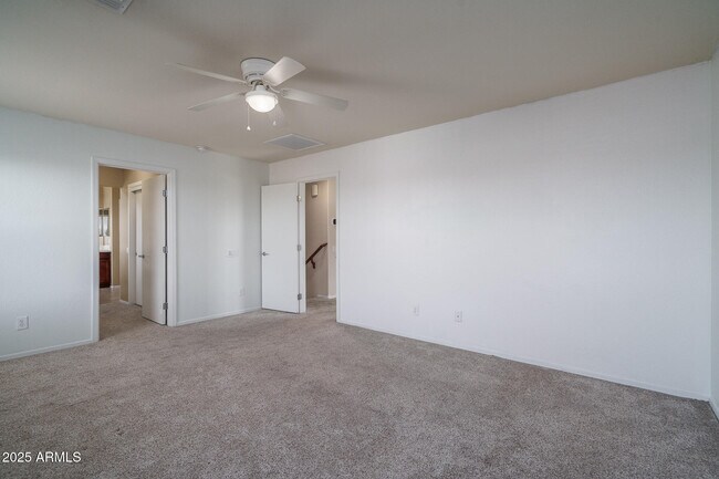 Building Photo - 10822 W Saddlehorn Rd