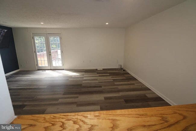 Building Photo - 7260 Procopio Cir