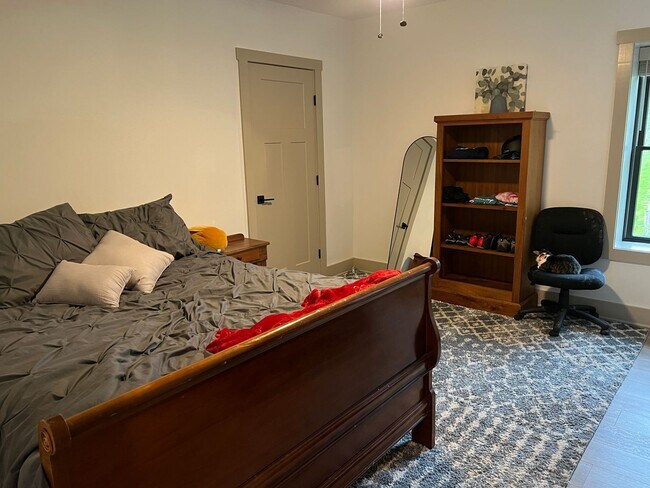 Building Photo - Home on Beautiful Farm and Vineyard Minutes From Town Of Blacksburg