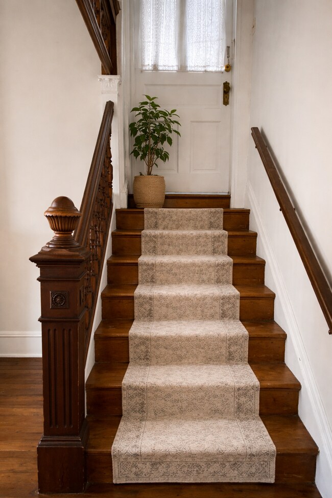 Building Photo - 312 S Upper St