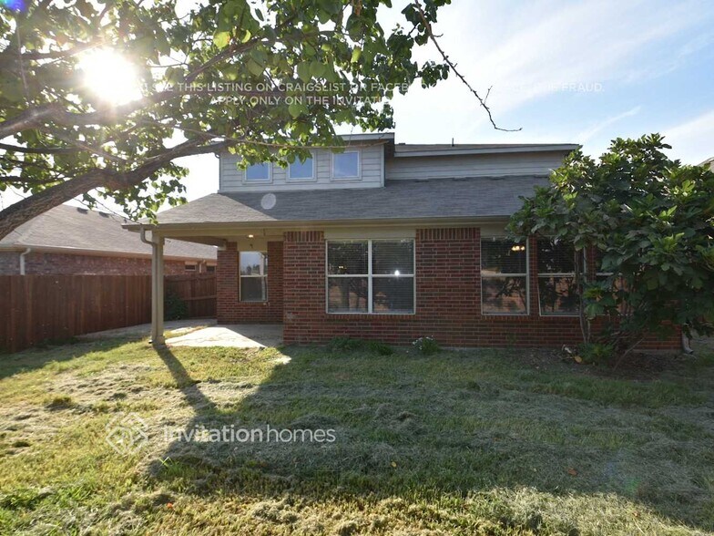Building Photo - 15824 Coyote Hill Dr