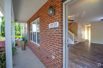 Building Photo - Townhome in 28273