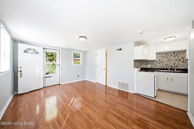 Building Photo - 1049 Dixon Ave