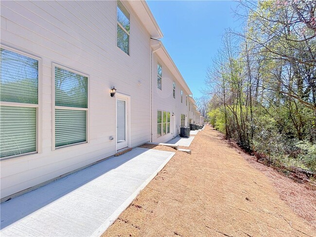 Building Photo - 2580 Mls Cmn Dr