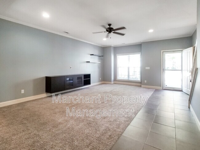 Building Photo - 209 Ashby Dr