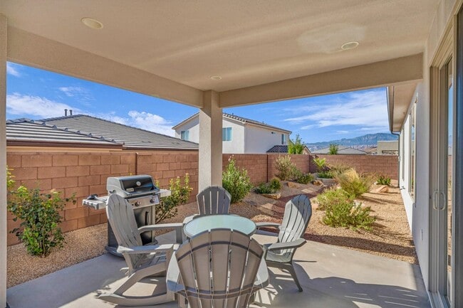 Building Photo - 4546 S Lucy Ln