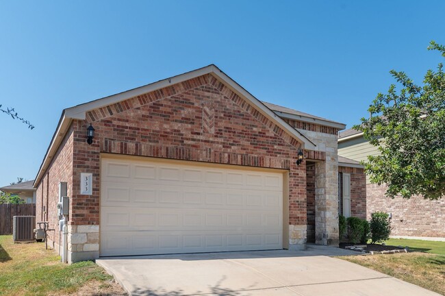 Building Photo - One Story Home - Blocks To I35 and Baylor ...