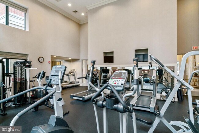 Building Photo - 3835 9th St N