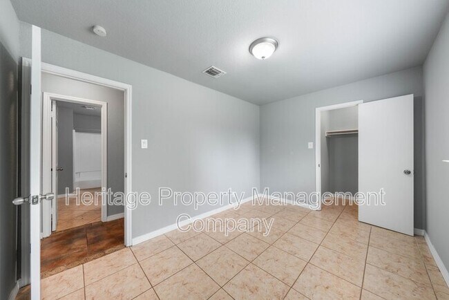 Building Photo - 8778 Serene Ridge Dr