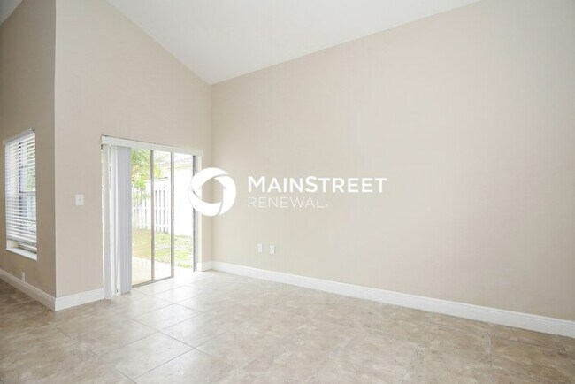 Building Photo - 3 Bedroom Pet-Friendly Home in Hialeah, FL...
