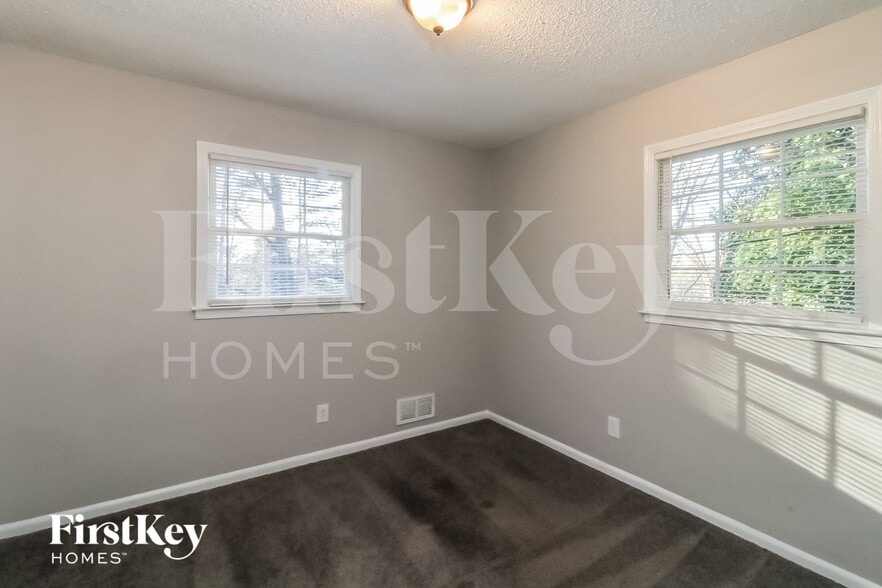 Building Photo - 55 Grant Dr NW