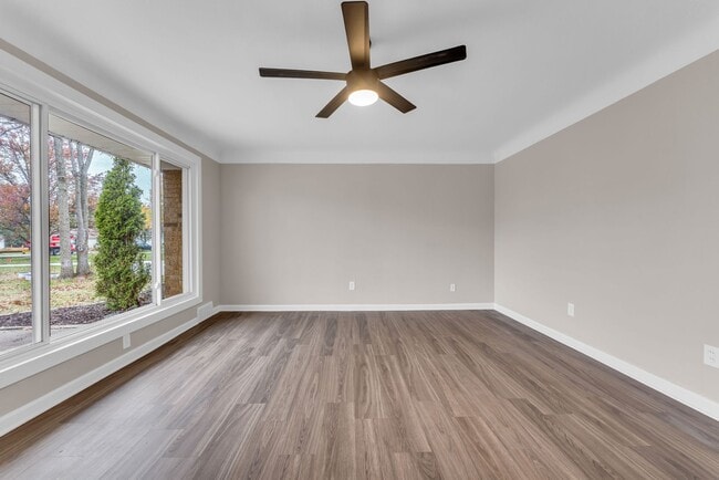 Building Photo - 6775 Middlebrook Blvd