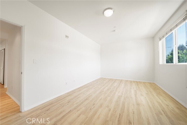 Building Photo - 13941 Sherman Way