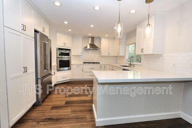 Building Photo - 2696 Prestwick Dr