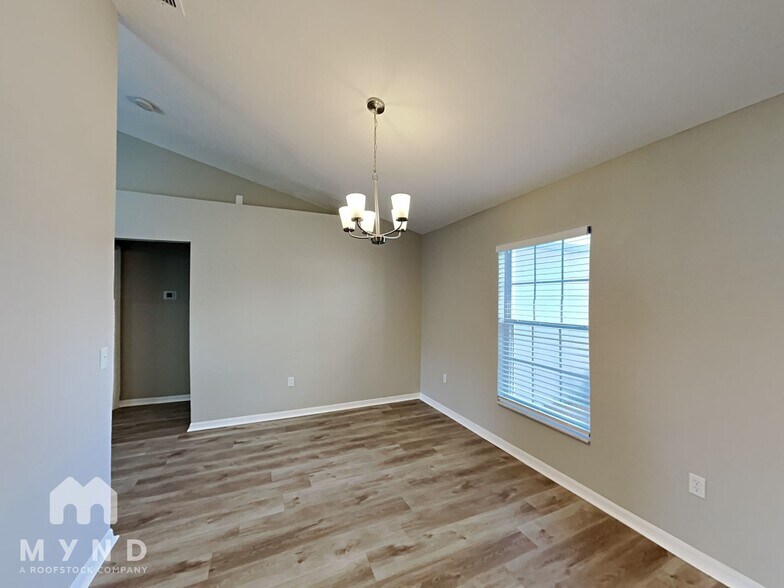 Building Photo - 3189 Thoroughbred Loop N