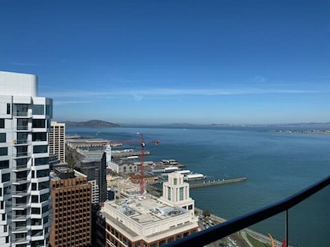 Building Photo - 2BR/2BA 41th Floor at Infinity! VIEWS! Hug...