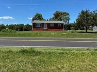 Building Photo - 204 Pear Tree Rd