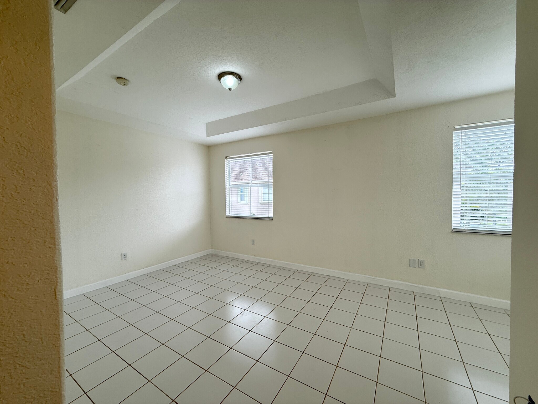 Building Photo - 15131 SW 23rd Ln