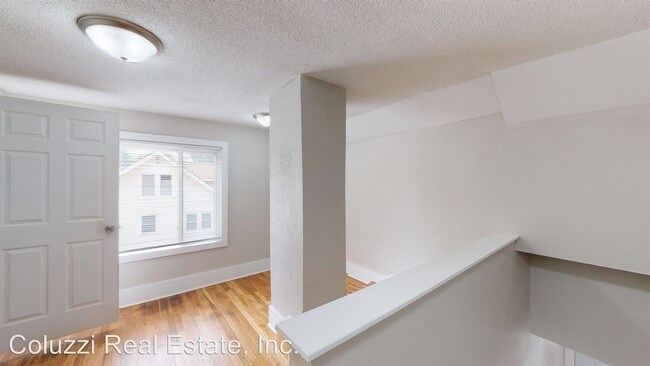Building Photo - 4 br, 2 bath House - 1116 Locust St