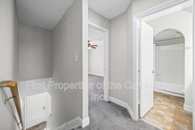 Building Photo - 7906 Oak Meadow Ct