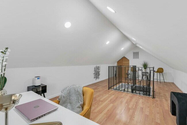 Building Photo - 12 Orange Rd