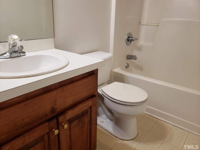 Building Photo - 1213 Cross Link Rd, Raleigh, NC 27610