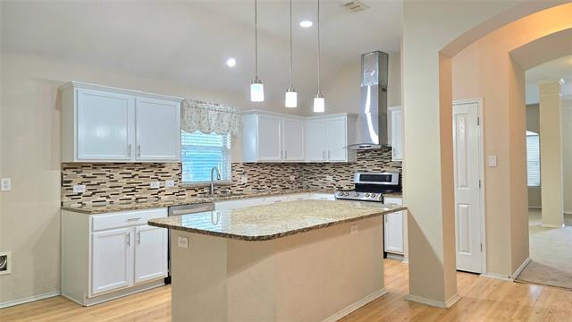 Building Photo - 4255 Fall Creek Dr