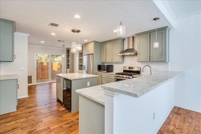 Building Photo - 3111 Festus Dr