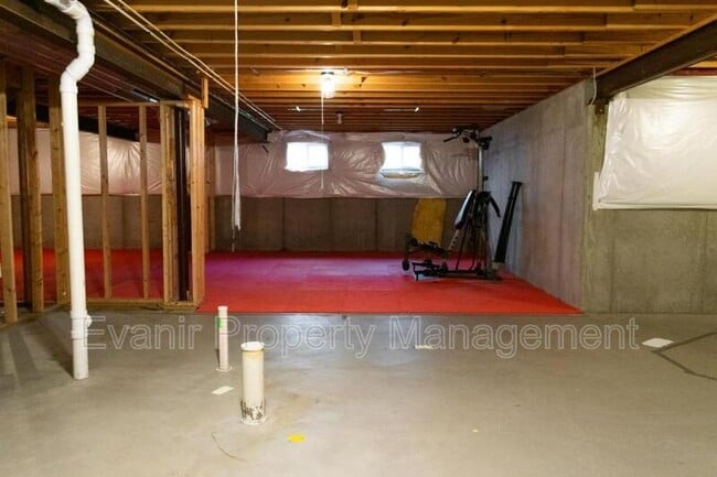 Building Photo - 2257 Murphy Ln E