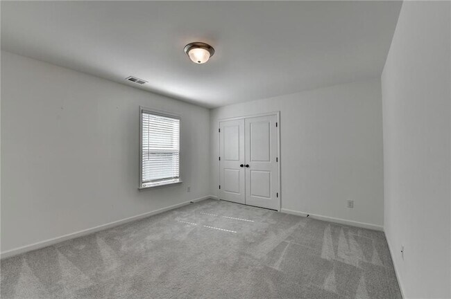 Building Photo - 5650 Bergeson Wy