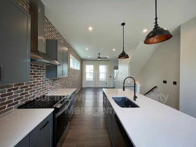 Building Photo - 1264 Zucchini Cir SE