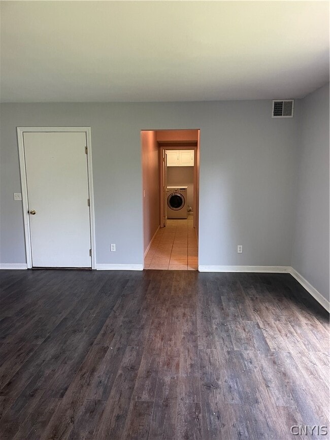 Building Photo - 203 Woolsey St