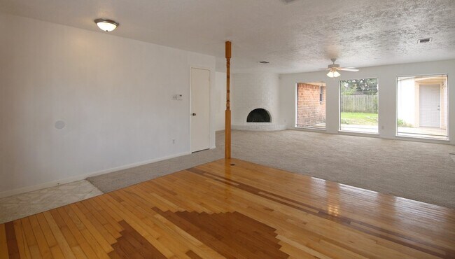 Building Photo - 11662 Sagewillow Ln