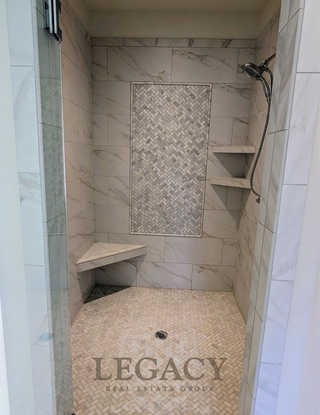 Building Photo - 9238 Greensboro Ct