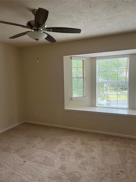 Building Photo - 302 Inverness Dr