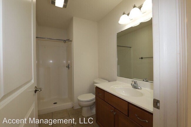 Building Photo - 5 br, 2 bath House - 2021 Monroe St