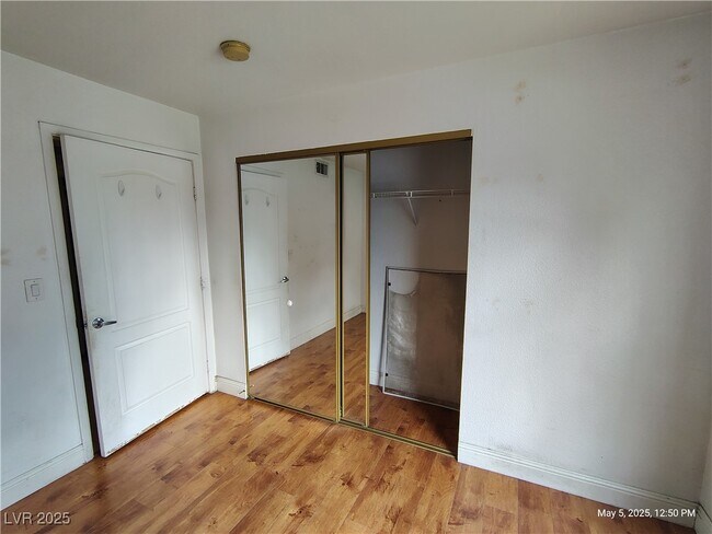 Building Photo - 5055 W Hacienda Ave
