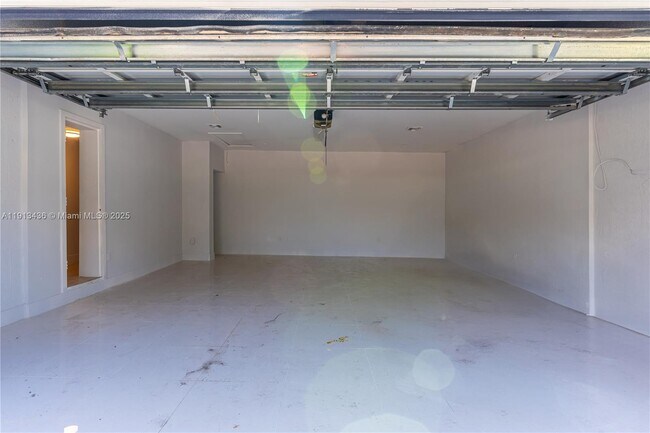 Building Photo - 6900 SW 136th St