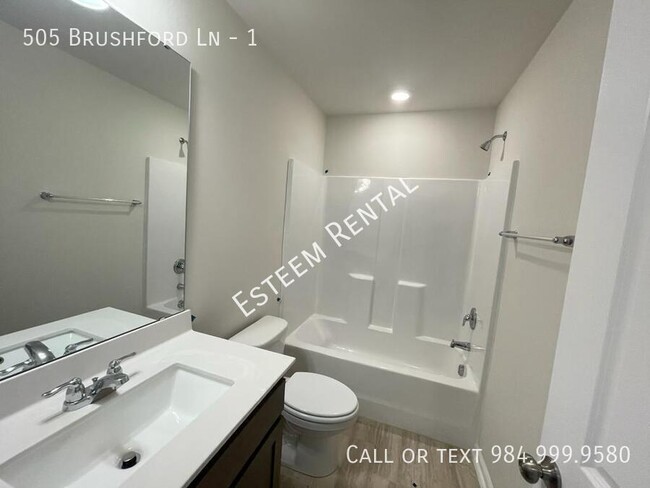 Building Photo - 505 Brushford Ln