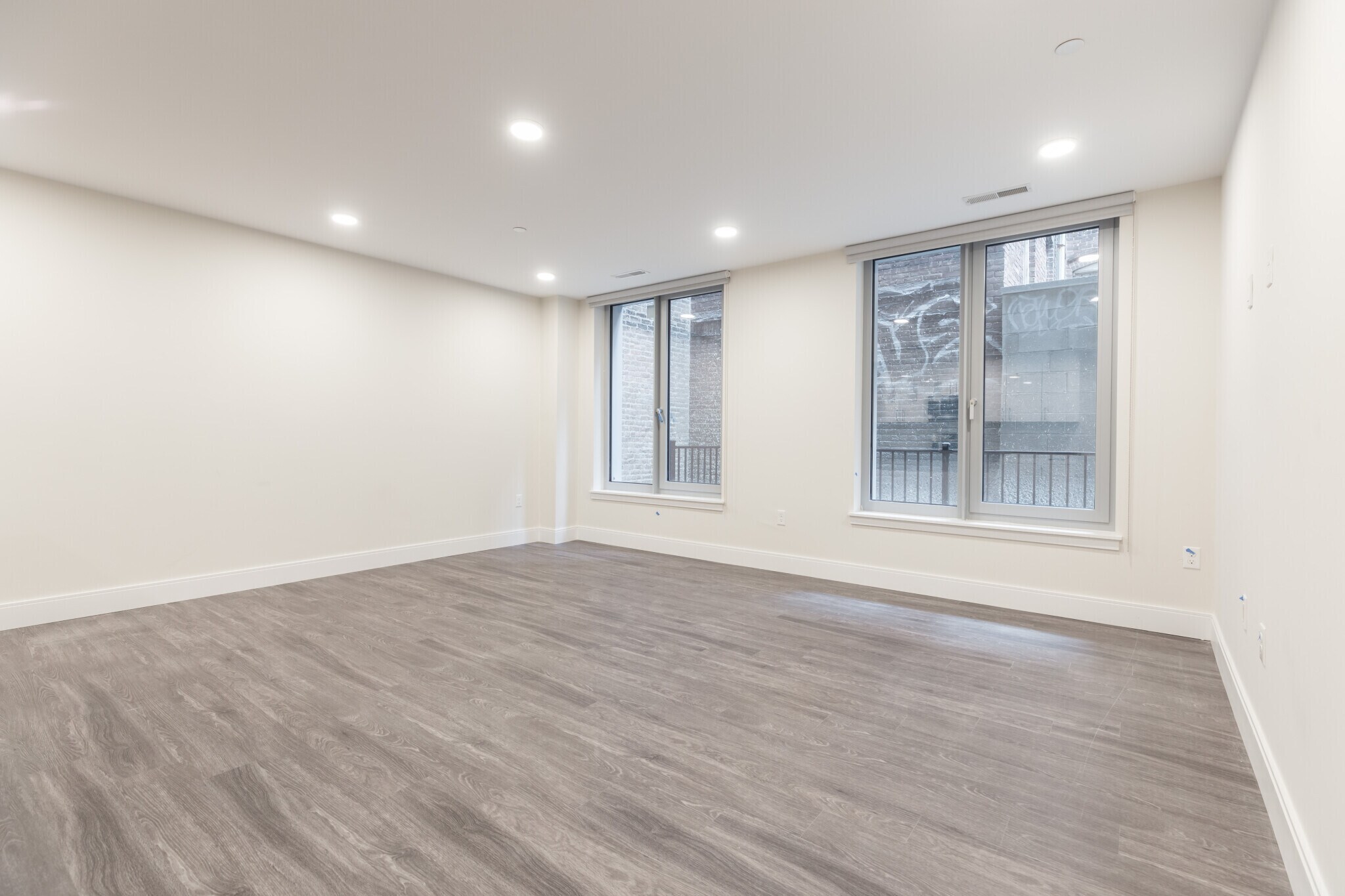 Building Photo - 1060 Tremont St