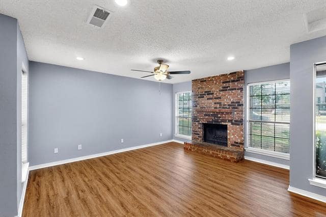 Building Photo - 1902 N Irving Heights Dr