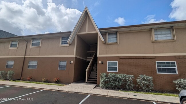 Primary Photo - 281 Ulster Ln