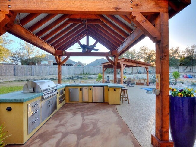 Building Photo - 208 Raindance Cove